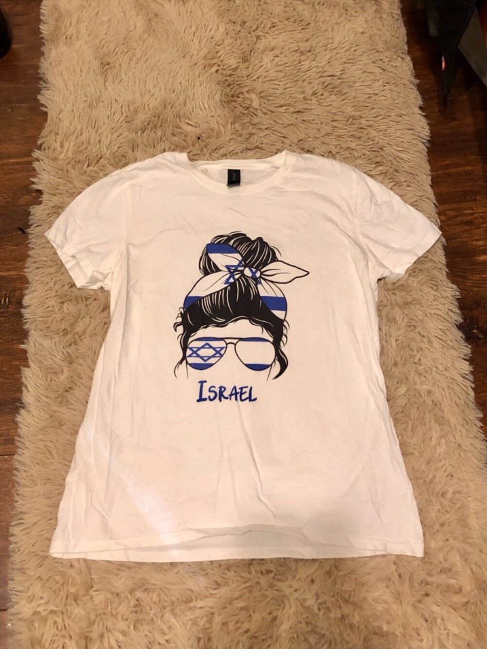 Israel small white crew neck t-shirt